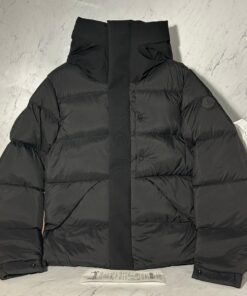 MONCLER MADEIRA JACKET (SIZE S-XL)