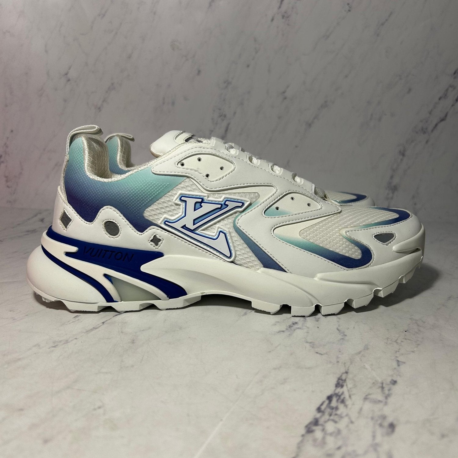 LV TATIC RUNNERS (SIZE 8-12 UK) - Image 6