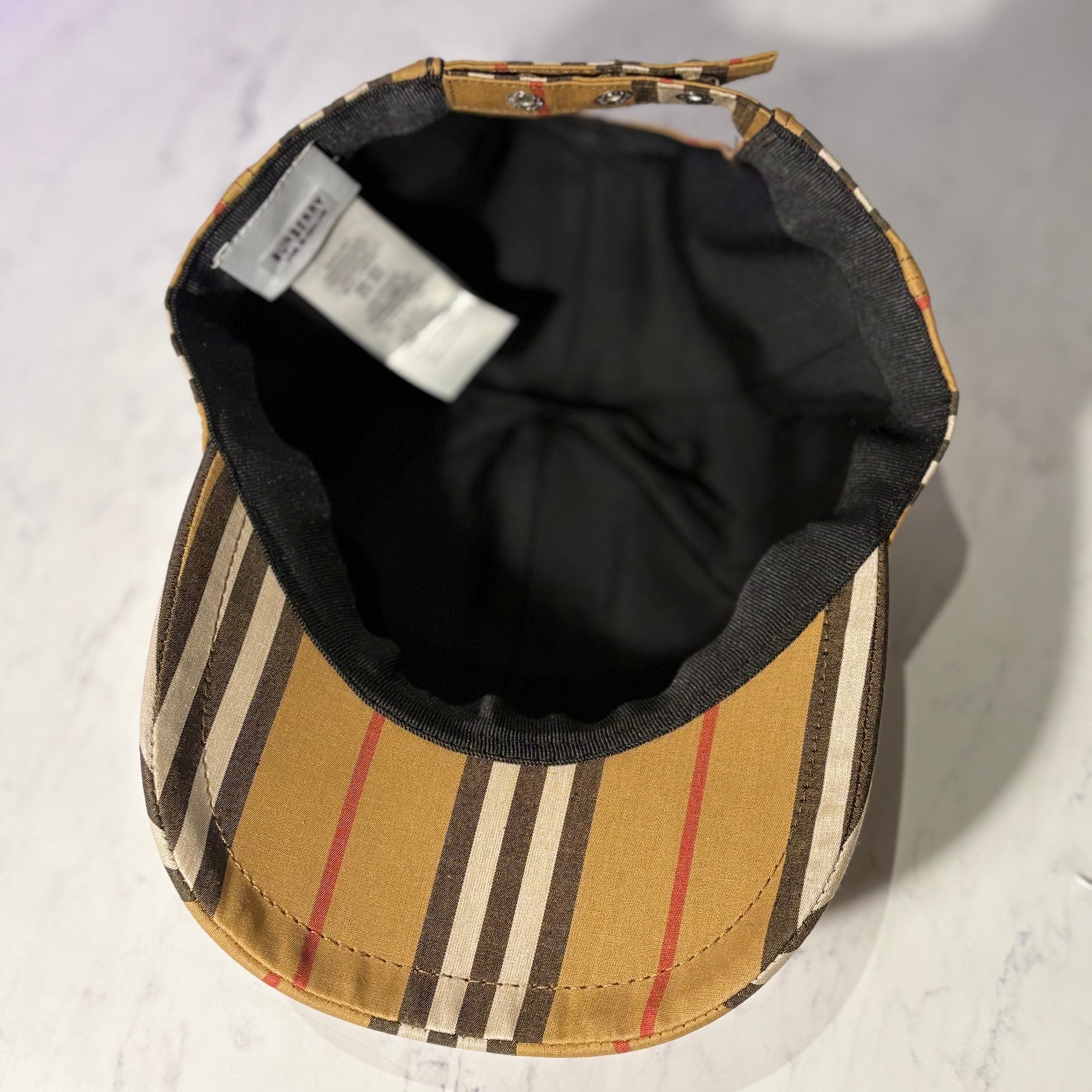 BURBERRY CAP - Image 10