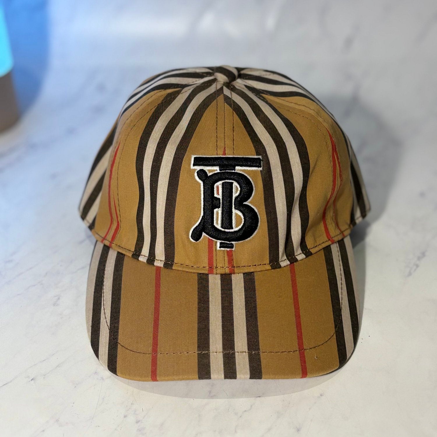 BURBERRY CAP - Image 3