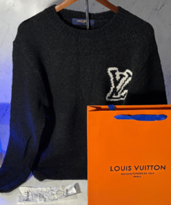 LV LOGO SWEATER (SIZE XS-XL)