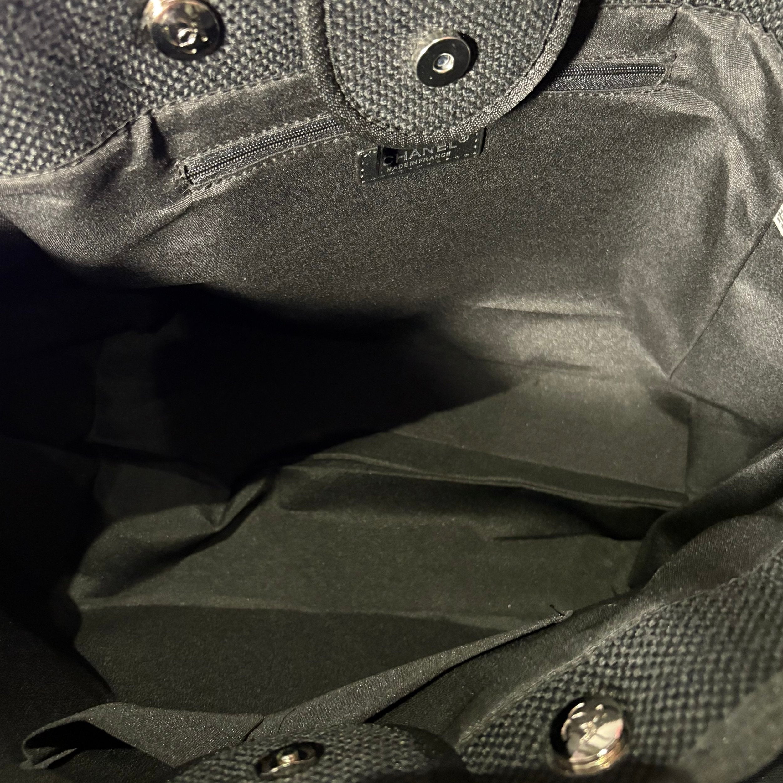 CHANEL TOTE BAG - Image 10