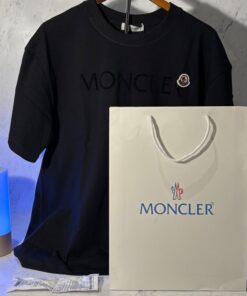 MONCLER FLOCKED LOGO T-SHIRT (SIZE S-XL)