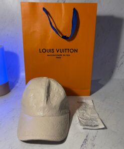 LV CAP BEIGE