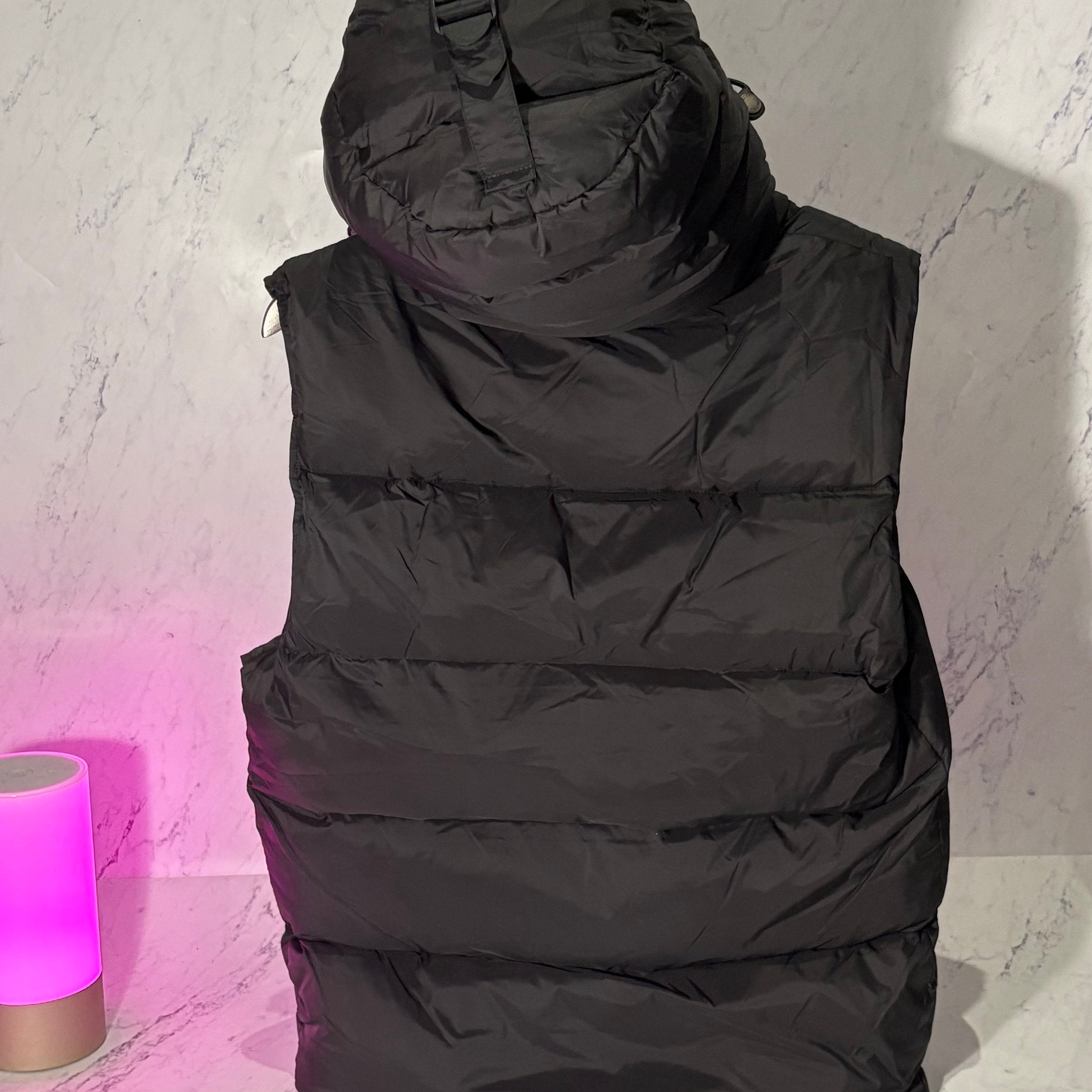 BURBERRY PUFFER JACKET (DETACHABLE ARMS) - Image 10