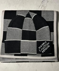 Alternative view of LV BEANIE & SCARF SET