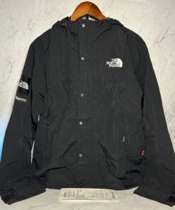 SUPREME X NORTHFACE JACKET (SIZE M-XL)