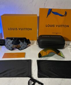 LV SKI GOGGLES