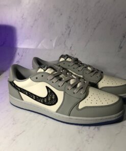 Alternative view of DIOR X AJ1 LOWS (REQUEST ONLY)