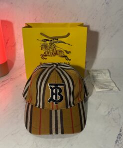 Alternative view of BURBERRY CAP