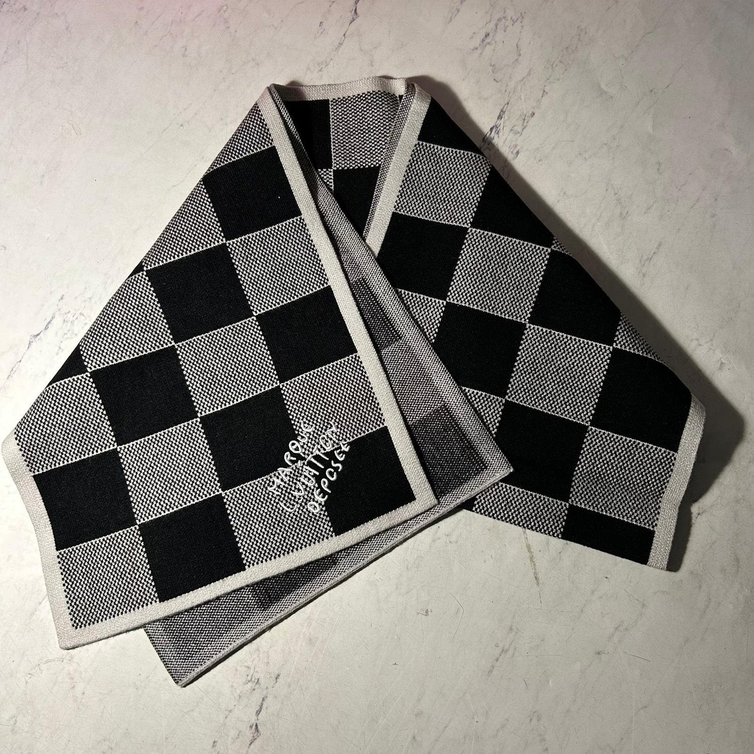 LV BEANIE & SCARF SET - Image 4