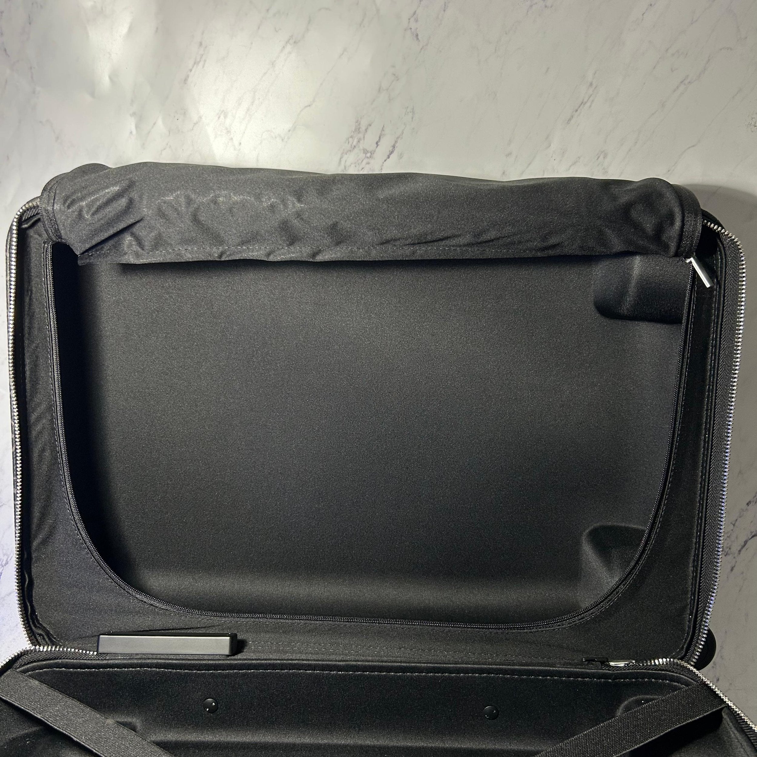 LV SUITCASE - Image 15