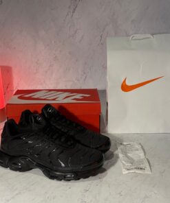 NIKE TN TRAINERS (SIZE 8-11 UK)