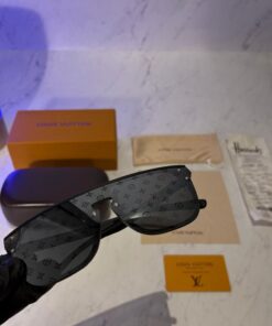 LV SUNGLASSES WAIMEA